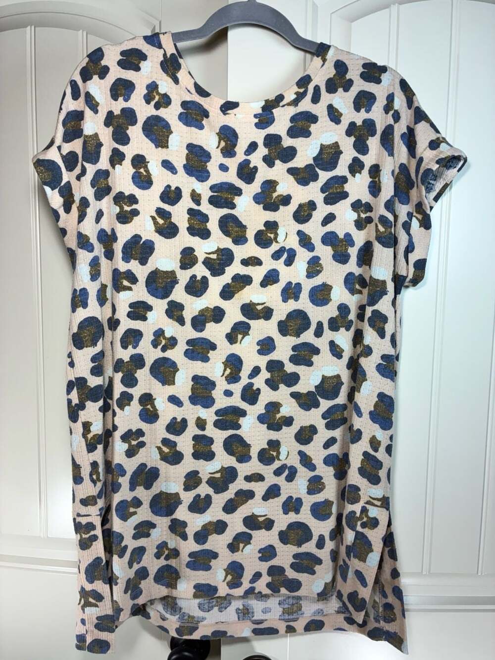 LuLaRoe Animal Print Waffle Knit Top Size M Pink Blue Leopard